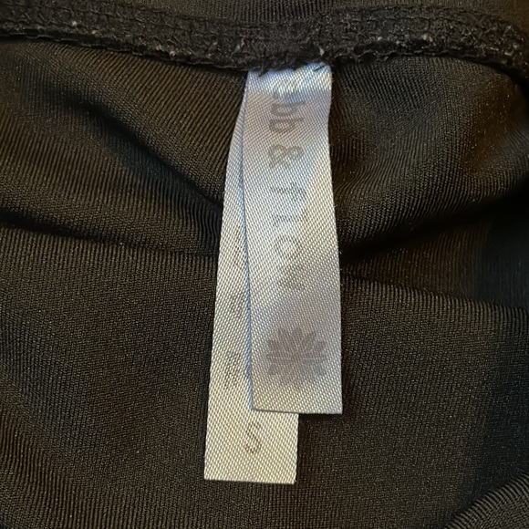 Ebb and Flow Reflective Leggings Size Small - Picture 5 of 6